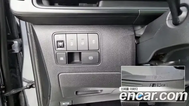 Hyundai Staria 2021 — ფოტო 4/20