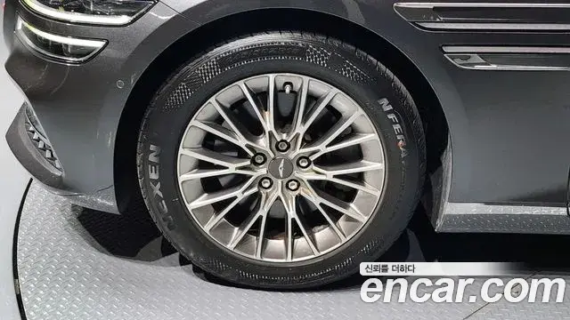 Genesis G80 2021 — Photo 18/20