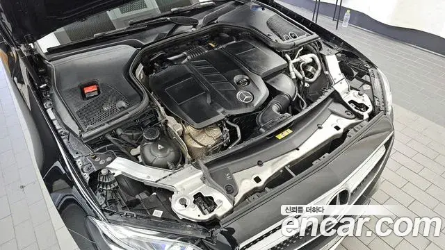 Mercedes-Benz E-Class 2019 — Photo 15/20
