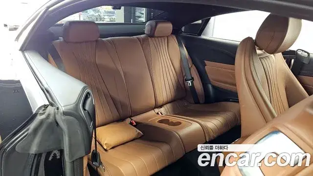 Mercedes-Benz E-Class 2019 — Photo 2/20