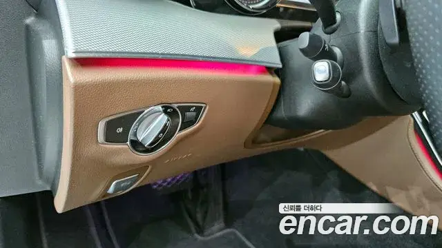 Mercedes-Benz E-Class 2018 — Şəkil 14/20