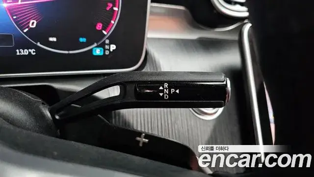 Mercedes-Benz C-Class 2023 — Şəkil 19/20