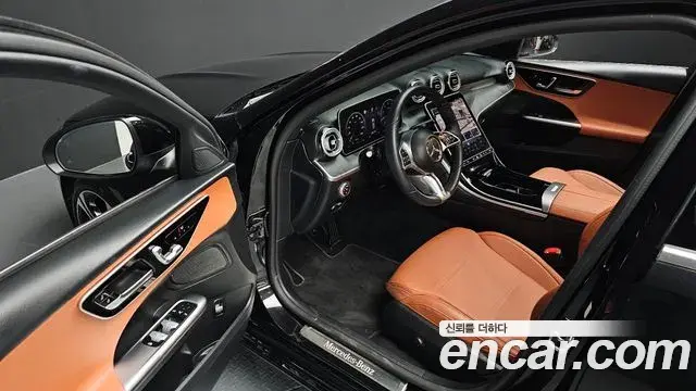 Mercedes-Benz C-Class 2023 — Şəkil 10/20
