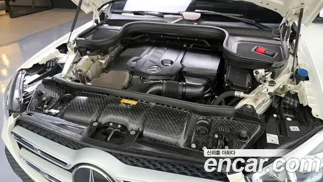 Mercedes-Benz GLE-Class 2019 — Фото 6/20
