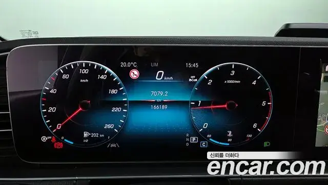 Mercedes-Benz GLE-Class 2019 — Фото 8/20