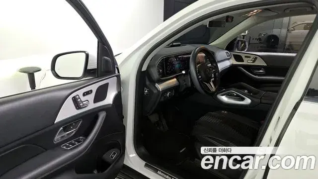 Mercedes-Benz GLE-Class 2019 — Фото 10/20