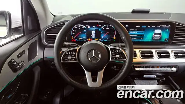 Mercedes-Benz GLE-Class 2019 — Фото 13/20