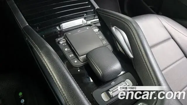 Mercedes-Benz GLE-Class 2019 — Фото 17/20