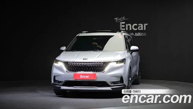 Kia Carnival 2020 — Фото 3/20