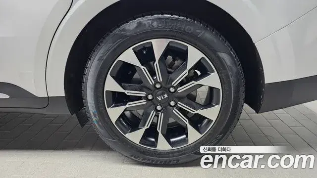 Kia Carnival 2020 — Фото 5/20
