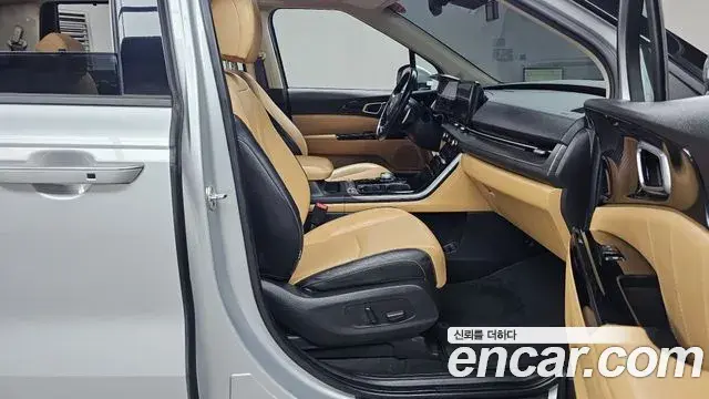 Kia Carnival 2020 — Фото 11/20