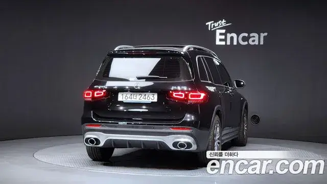 Mercedes-Benz GLB-Class 2023 — Şəkil 10/20