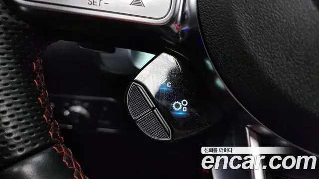 Mercedes-Benz GLB-Class 2023 — Şəkil 4/20