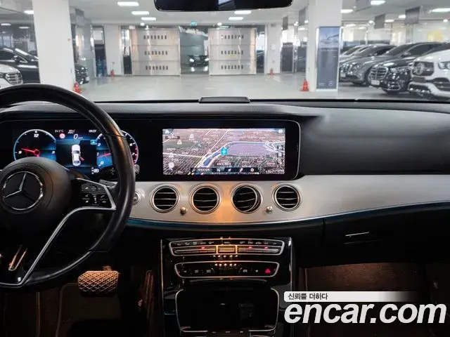 Mercedes-Benz E-Class 2020 — Photo 2/17