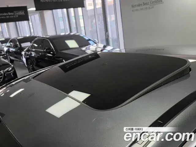 Mercedes-Benz E-Class 2020 — Photo 14/17
