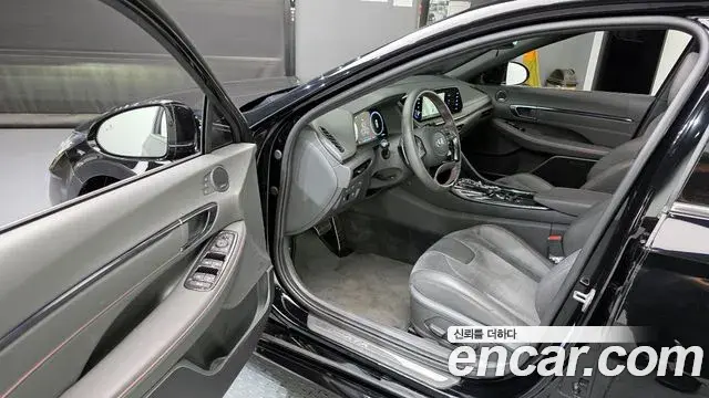 Hyundai Sonata Hybrid 2022 — Photo 6/20