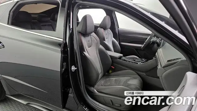 Hyundai Sonata Hybrid 2022 — Photo 13/20