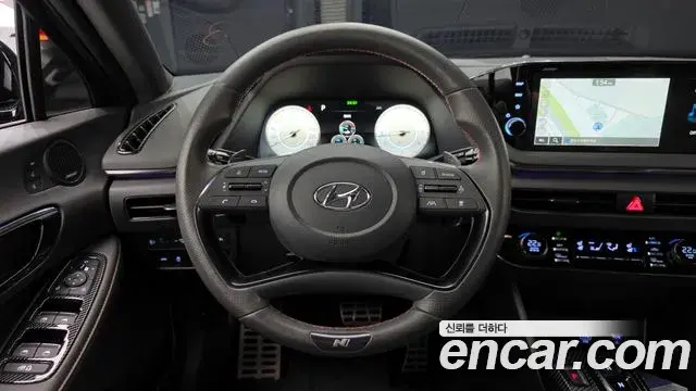 Hyundai Sonata Hybrid 2022 — Photo 16/20