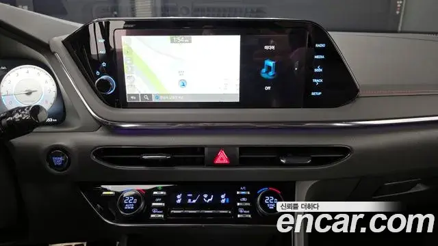 Hyundai Sonata Hybrid 2022 — Photo 17/20
