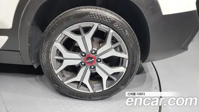 Kia Seltos 2021 — Şəkil 8/20