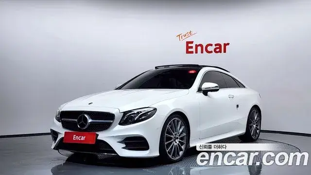 Mercedes-Benz E-Class 2019 — ფოტო 13/20