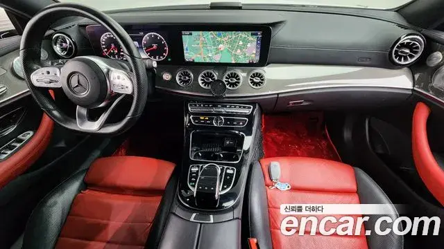 Mercedes-Benz E-Class 2019 — ფოტო 19/20