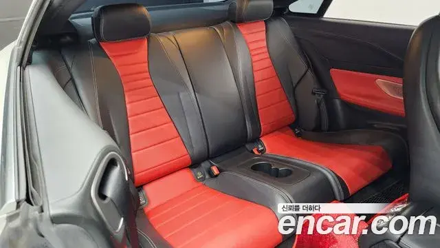 Mercedes-Benz E-Class 2019 — ფოტო 8/20