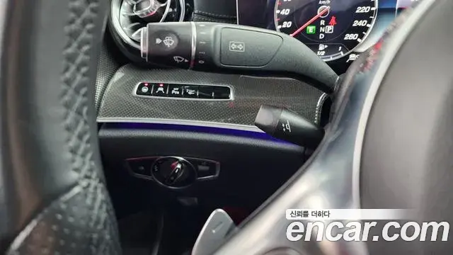 Mercedes-Benz E-Class 2019 — ფოტო 17/20