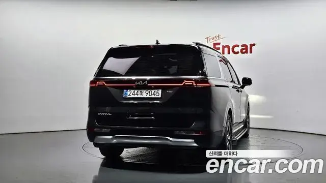 Kia Carnival 2020 — ფოტო 2/20
