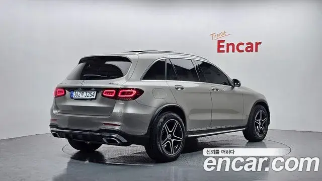 Mercedes-Benz GLC-Class 2022 — Şəkil 18/20
