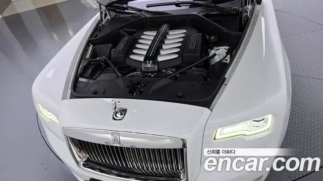 Rolls-Royce Ghost 2020 — ფოტო 15/20