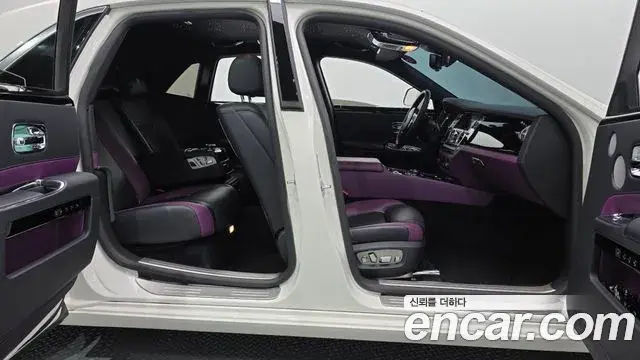 Rolls-Royce Ghost 2020 — ფოტო 11/20