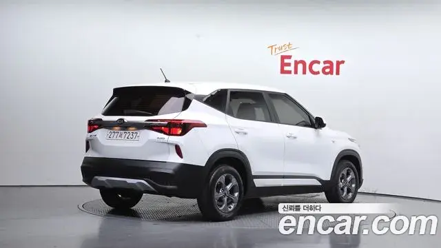 Kia Seltos 2021 — Photo 1/20