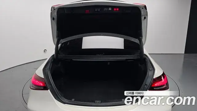 Mercedes-Benz E-Class 2023 — Şəkil 6/20