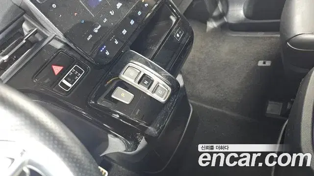 Hyundai Staria 2021 — Şəkil 2/20