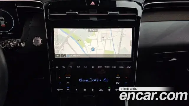 Hyundai Tucson Hybrid 2021 — Photo 14/20