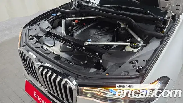 BMW X7 2022 — Photo 19/20