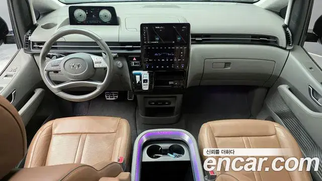 Hyundai Staria 2023 — ფოტო 3/20