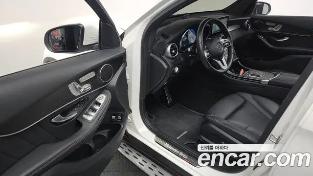 Mercedes-Benz GLC-Class 2021 — Photo 9/20