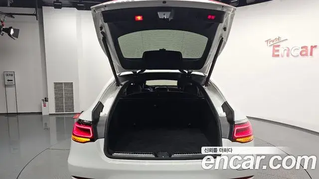 Mercedes-Benz GLC-Class 2021 — Photo 2/20