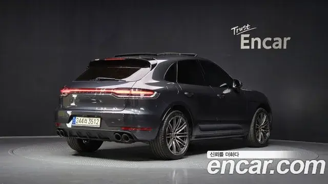 Porsche Macan 2021 — Photo 12/20