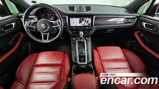 Porsche Macan 2021 — Photo 5/20