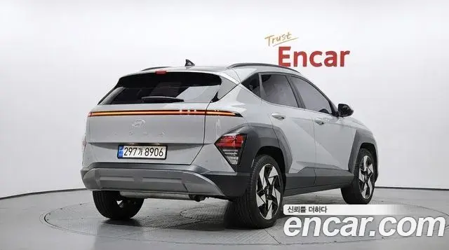 Hyundai Kona Hybrid 2024 — ფოტო 13/20