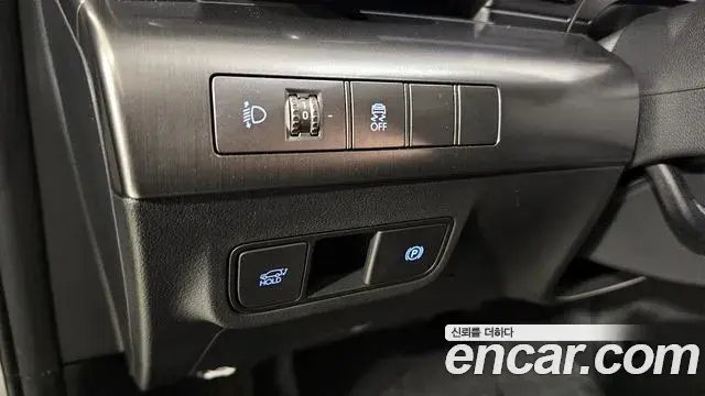 Hyundai Kona Hybrid 2024 — ფოტო 19/20