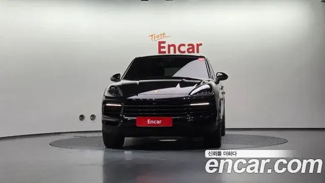 Porsche Cayenne 2020 — ფოტო 14/20