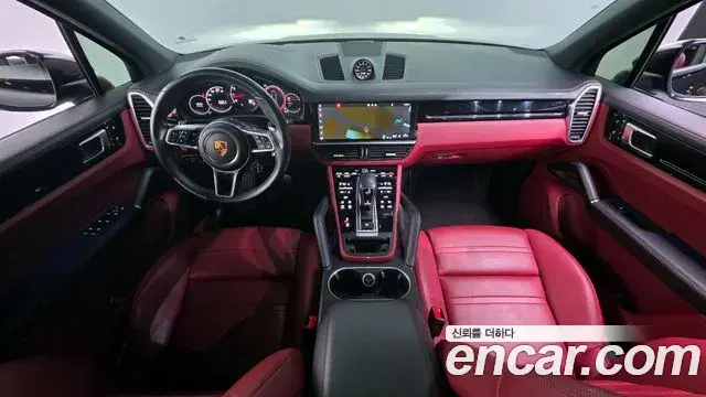 Porsche Cayenne 2020 — ფოტო 12/20