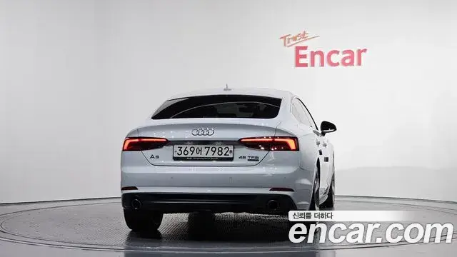 Audi A5 2019 — ფოტო 1/20