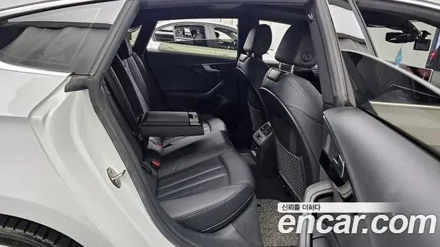 Audi A5 2019 — ფოტო 5/20