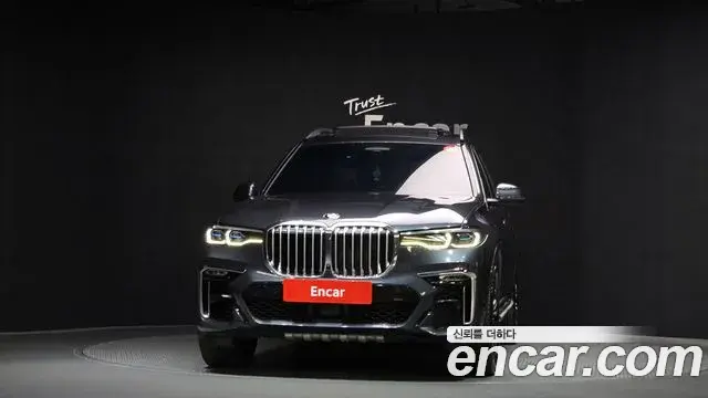 BMW X7 2022 — Фото 3/20