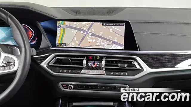 BMW X7 2022 — Фото 14/20